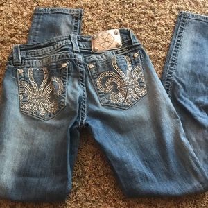 Miss me skinny jeans.  Size 28